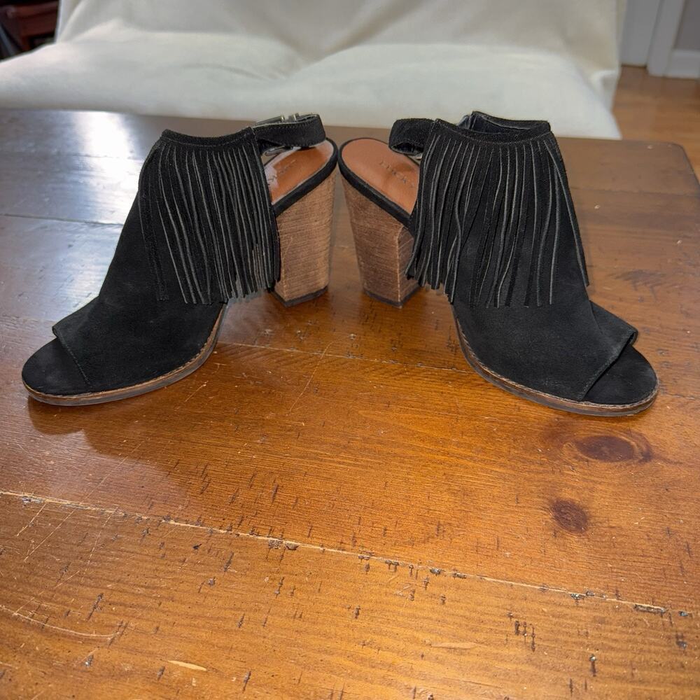 Lucky Brand Black Suede Open Toe Fringe Sandals size 8 Liennah.